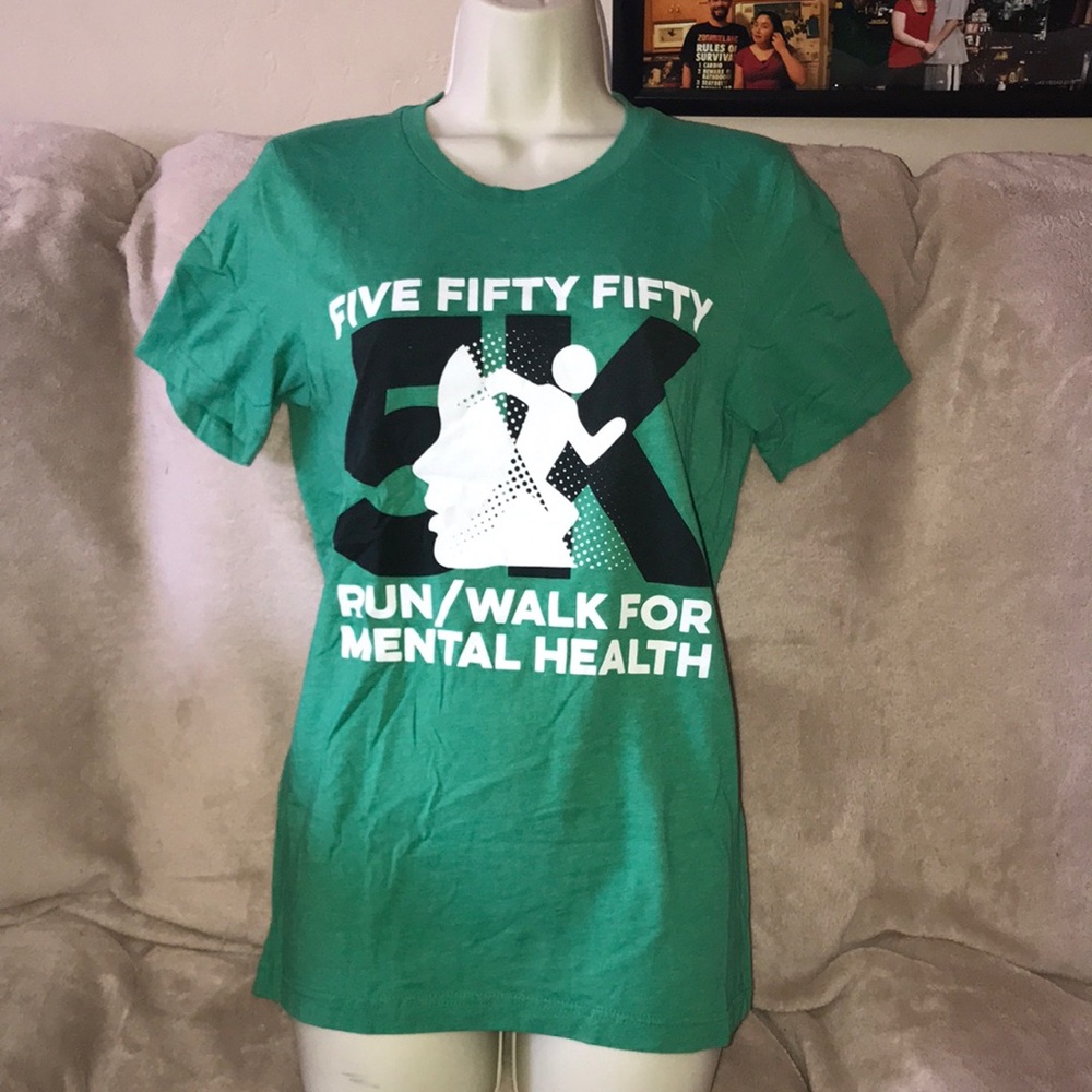 Bella canvas small green white and black short sleeved shirt 💕